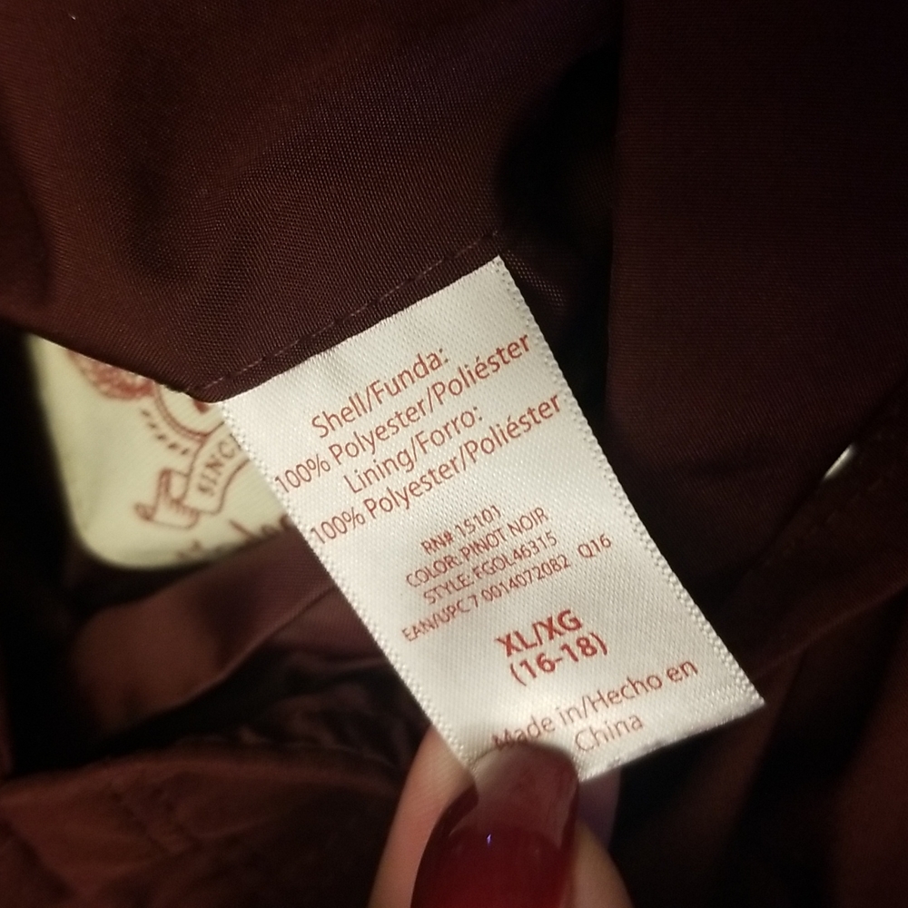 Burgundy jacket. Fits size medium - Picture 7 of 7